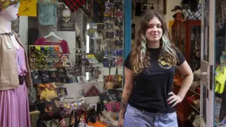 Carmen Gómez, en la tienda MasKDivina del barrio de la Magdalena.
