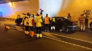 El ejercicio ha consistido en la simulación de un accidente en la parte española del túnel, provocado por el incendio en el eje trasero de un camión que transportaba amoniaco en disolución.
