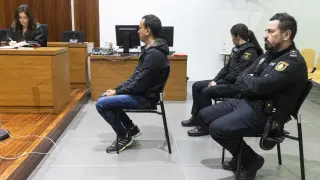 El acusado, Antonio Vivién Gómez, durante el juicio celebrado este jueves en la Audiencia.