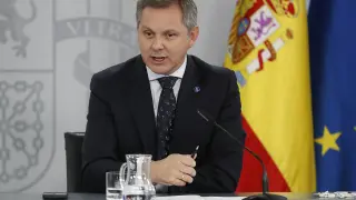 El Ministro de Sanidad, José Manuel Miñones, ofrece una rueda de prensa tras el Consejo de Ministros