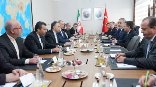 Encuentro entre miembros del Gobierno de Irán y Turquía en Ankara.