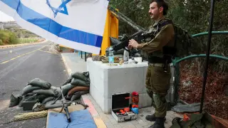 Un soldado israelí en la frontera con el Líbano.
