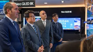 El embajador de la República de Corea, Bahk Sahnghoon, en la jornada de apoyo a la candidatura de Busan como sede de la Expo Universal 2030, en la Samsung Store