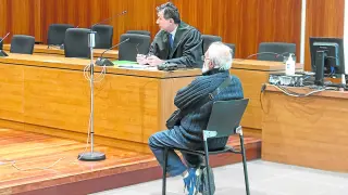 El acusado, ayer, en la Audiencia Provincial de Zaragoza durante el juicio.