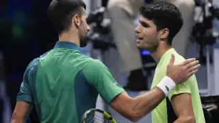 Novak Djokovic y Carlos Alcaraz, en la semifinal.