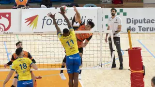 Partido Pamesa Teruel Voleibol-Guaguas, de la Superliga, en el pabellón Los Planos