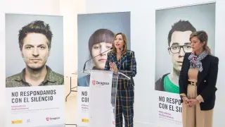 La alcaldesa de Zaragoza, Natalia Chueca, y la concejala del Área de Políticas Sociales, Marián Orós.