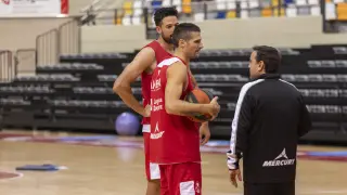 Watt y Cinciarini conversan con Sergio Lamúa.