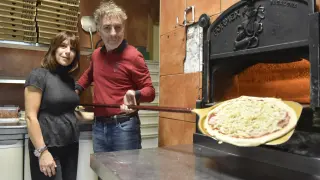 30 años de artesanía siciliana en la pizzería La Giara de Huesca.