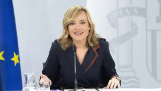 La ministra Portavoz y de Educación, Formación Profesional y Deporte, Pilar Alegría, interviene durante una rueda de prensa posterior