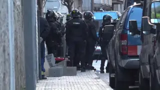Los Mossos desalojan un local ocupado en Santa Coloma de Gramenet (Barcelona)
