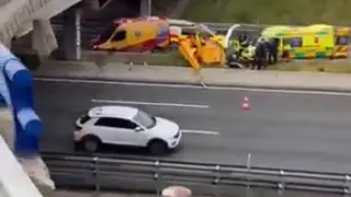 Cae un helicóptero en plena M-40 en Madrid