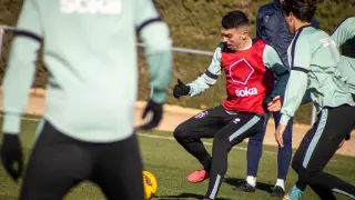 Joaquín, durante el entrenamiento de la SD Huesca de este sábado.