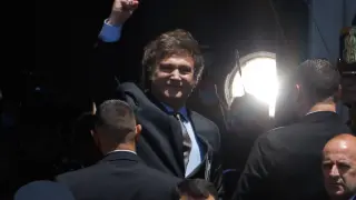 Milei llega al Congreso para asumir como presidente de Argentina