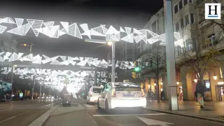 50 taxistas solidarios de Zaragoza acercan la Navidad a quien no puede salir a buscarla