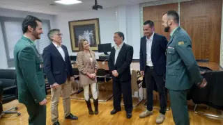 Responsables de la UNED en Teruel, con profesores del curso sobre drones.