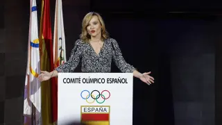 La ministra de Educación, Pilar Alegría, pronun cia un discurso en la XVIII Gala del COE