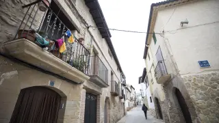 Imagen de una calle de Torrecilla de Alcañiz, una localidad con casi 500 vecinos.