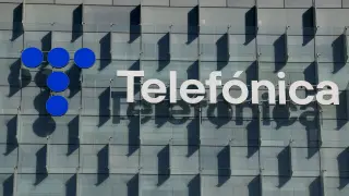 Telefónica sube casi un 4 % en Bolsa ante la próxima entrada de la Sepi en su capital