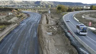 Obras en el tramo de la A-22 entre Huesca y Siétamo, que acumula varios años de retrasos.