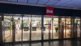 Supermercado Dia en la calle Cinco de Marzo de Zaragoza. gsc1