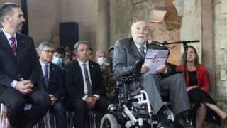 Eloy Fernández Clemente, en abril de 2022, en la Aljafería, cuando recibió el premio Aragón.