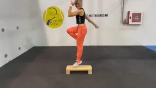 Jessica Gómez, practicando el step dance, del que es instructora