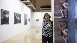 La artista Julia Dorado, Premio Aragón Goya, es una de las artistas incluidas en el volumen colectivo 'Creación en crisis'.