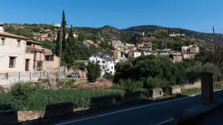 Este bonito pueblo de Aragón está rodeado de impresionantes pendientes empinadas