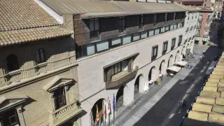 Imagen de la sede de la Diputación Provincial en Huesca.