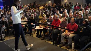 La candidata presidencial republicana y ex embajadora ante la ONU, Nikki Haley, habla en un mitin el sábado 20 de enero de 2024 en Nashua, Nuevo Hampshire