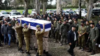 Funeral por un soldado israelí fallecido en los últimos días en la guerra en Gaza