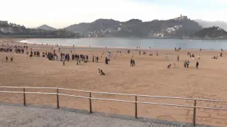 Día de sol y playa en San Sebastián