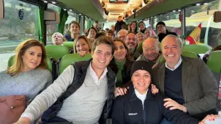 Los dirigentes del PP-Aragón, este domingo, de camino a la manifestación de Madrid.