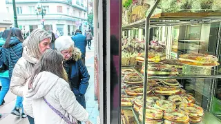 San Valero 2024: la asociación de pasteleros de Zaragoza prevé vender 130.000 roscones