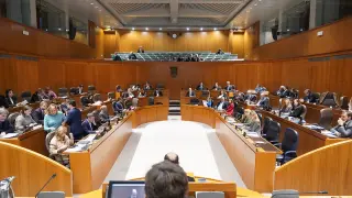 Debate celebrado en el pleno de las Cortes de las cuatro iniciativas de rechazo al trasvase del Ebro, este jueves.