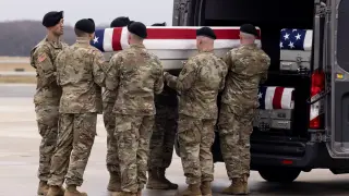 Llegan a Estados Unidos los soldados muertos en Jordania