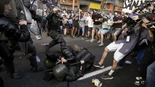Represión en la calle en Argentina