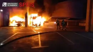 Incendio de dos ambulancias en Monzón