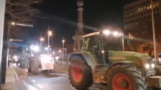 Vídeo | Los tractores toman el paseo de la Independencia de Zaragoza