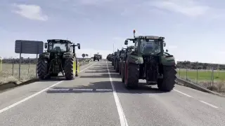 Nueva protesta de agricultores con tractores en Aragón, con cortes de la N-2 en Bujaraloz