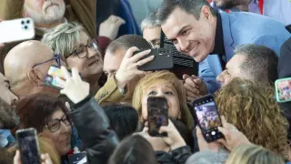 El secretario general del PSOE y presidente del Gobierno Pedro Sánchez, ha arropado al candidato a la Presidencia de la Xunta de Galicia, Jose Ramón López Besteiro, en Vigo