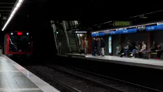 Un hombre agrede a diversas mujeres en una estación de metro de Barcelona