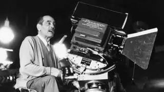 Luis Buñuel, durante uno de sus rodajes.