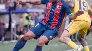 Elady Zorrilla, cedido en el Huesca, podrá reencontrarse con el Tenerife, club al que pertenece.