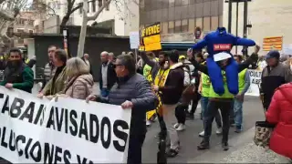 La protesta de los agricultores avanza por el centro de Zaragoza