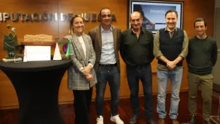 Ixea Lacau, Carlos Sampériz, Manuel Avellanas, David Asensio y Jorge García, en la sala de prensa de la DPH.