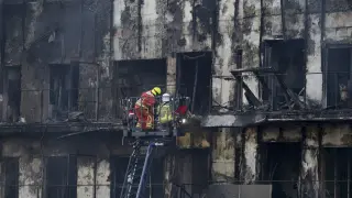 Fotos del devastador incendio en un edificio de 14 pisos de Valencia