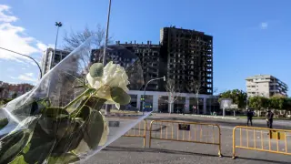 La Policía Científica localiza a un décimo fallecido en el incendio del edificio de Valencia