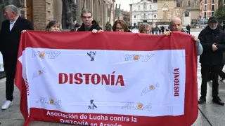 Concentración en la plaza del Pilar de Zaragoza con motivo del Día Mundial de las Enfermedades Raras